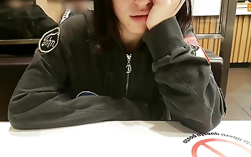 白浆 在线视频 Raven-haired Japanese Goddess Mouth-Coaxes into Massive Stiff Cock