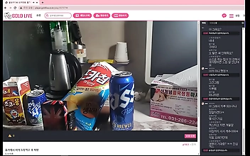 床戏 黄色录像 Curvy Asian Wife Expertly Satisfies Her Husband Deeply