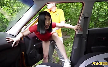三级 Sensual Curvy Darling Takes Big Cock Deep Twice