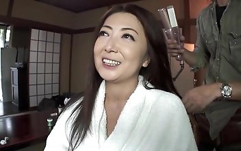 做爰 的视频 Maya Kato Thrills Fans With Jaw-Dropping Dual Blowjob