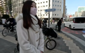 Ecstatic Japanese Beauty Thrilled to Quivering Ecstasy!