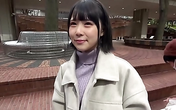 丝袜 Sultry Yui Uehara Displays Cameltoe then Gets Covered