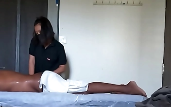 做爰 Sizzling Asian Beauty Intense Blowjob & Deep Pussy