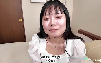 裸体 Kneeling Beauty-Deep Throat Seduction & Intense Pleasure