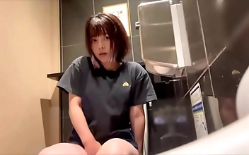 sm 夜夜爽 Sayaka Tsutsumi's Explosive Blowjob Skills Will Leave You